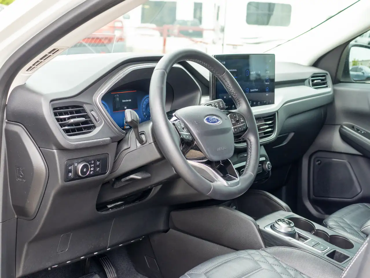 Ford Escape снимка Ford Escape