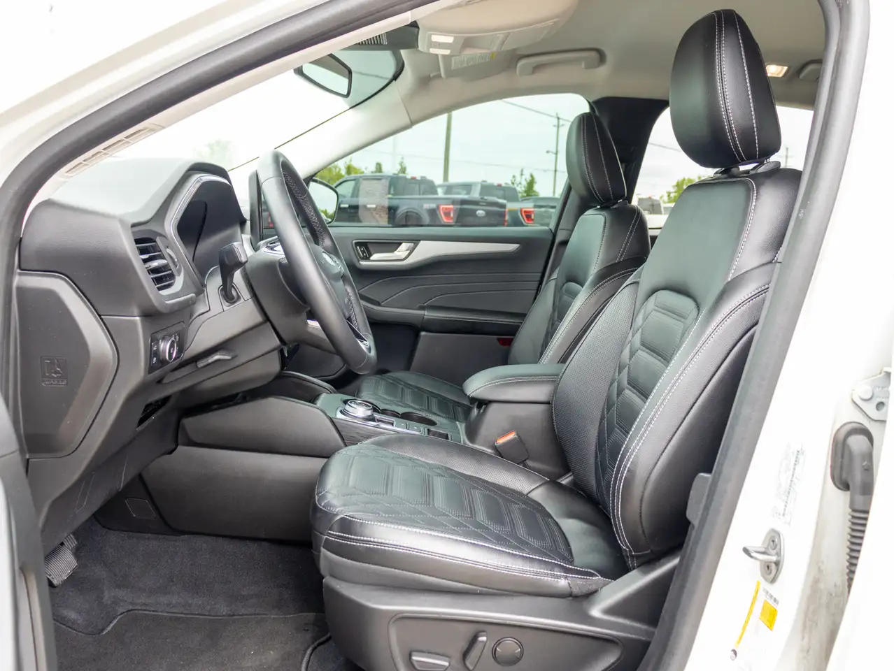 Ford Escape снимка Ford Escape