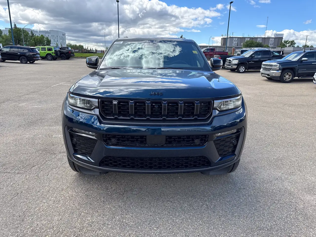 Jeep Grand Cherokee снимка Jeep Grand Cherokee
