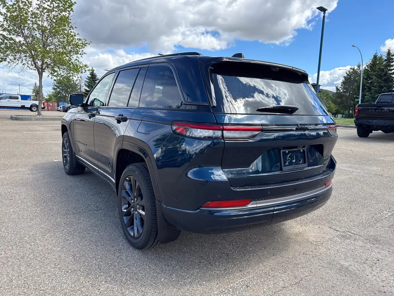Jeep Grand Cherokee снимка Jeep Grand Cherokee