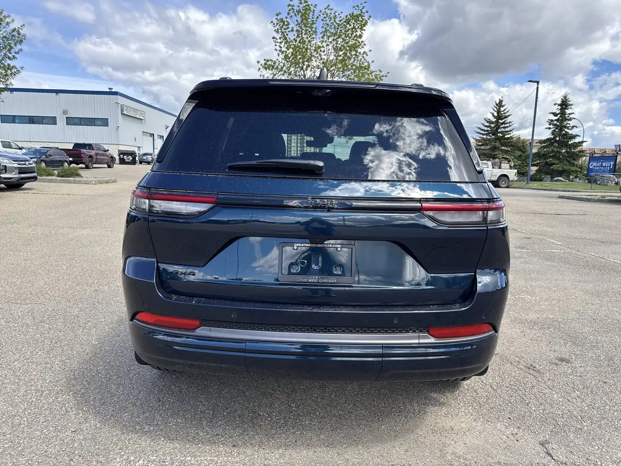 Jeep Grand Cherokee снимка Jeep Grand Cherokee