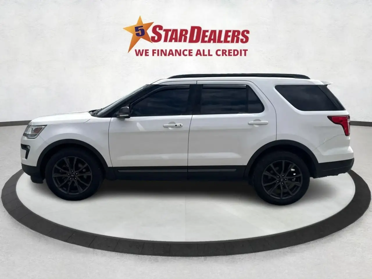 Ford Explorer photo Ford Explorer