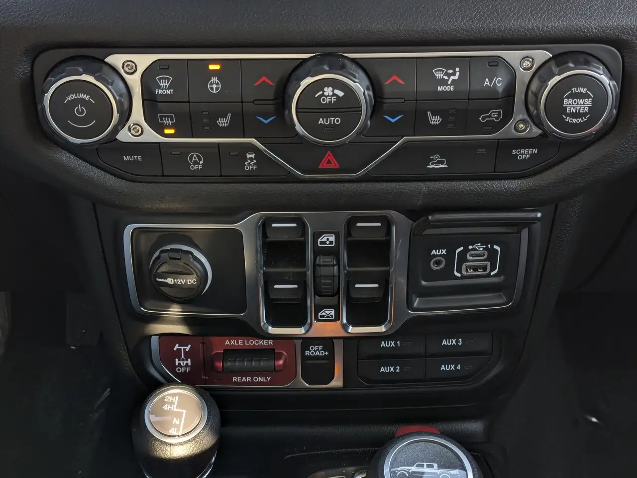 Jeep Gladiator снимка Jeep Gladiator