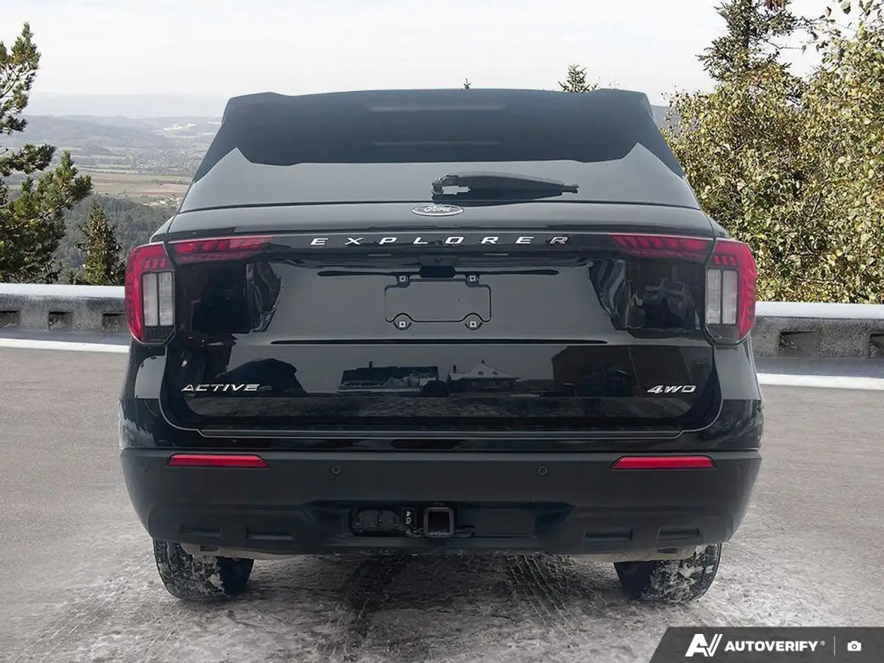 Ford Explorer photo Ford Explorer