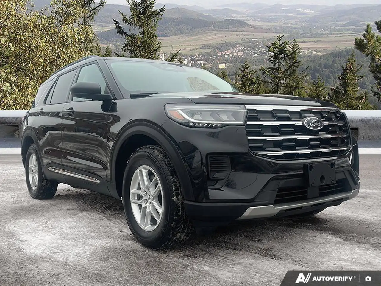 Ford Explorer photo Ford Explorer