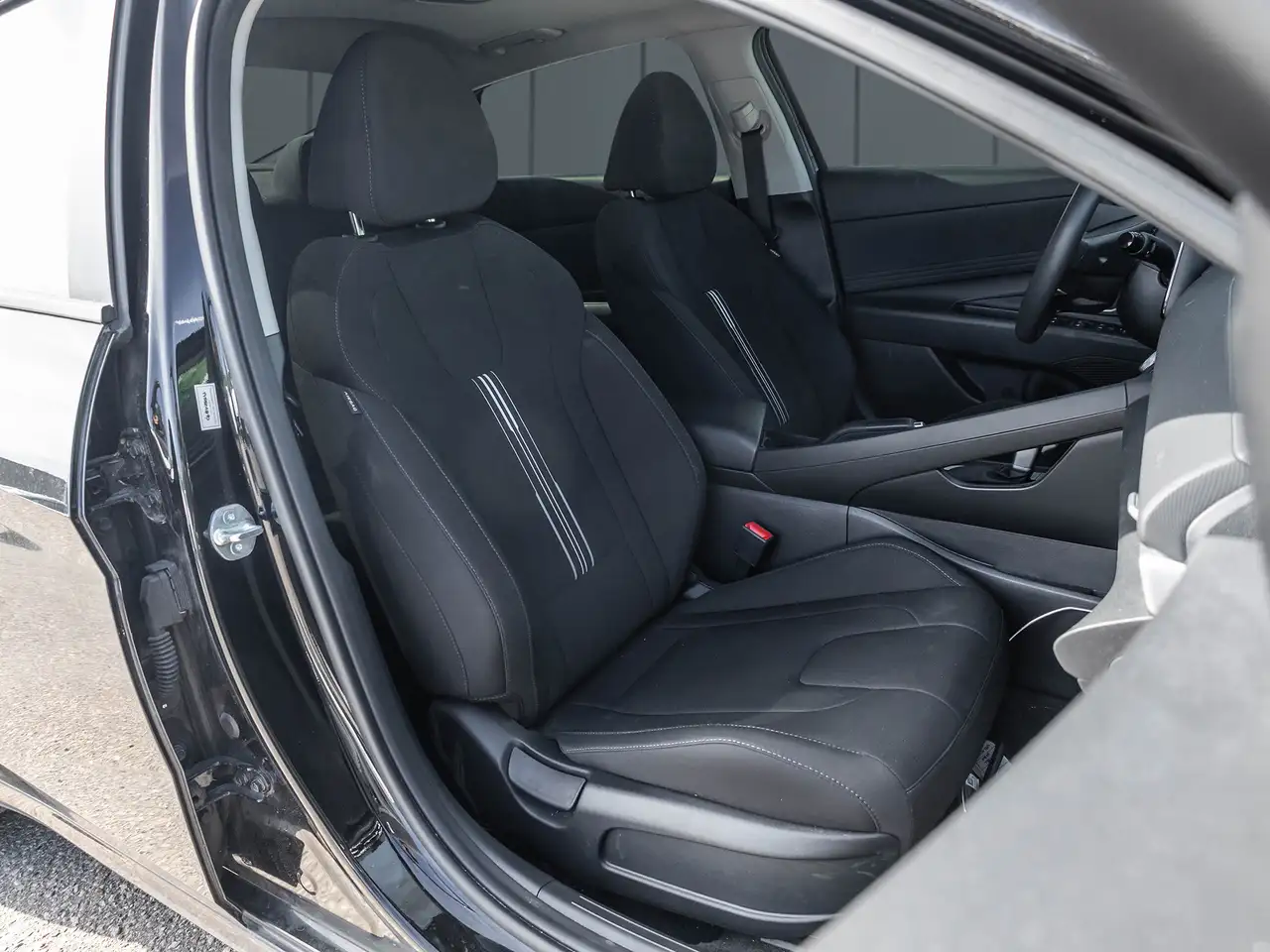 Hyundai ELANTRA fotografie Hyundai ELANTRA