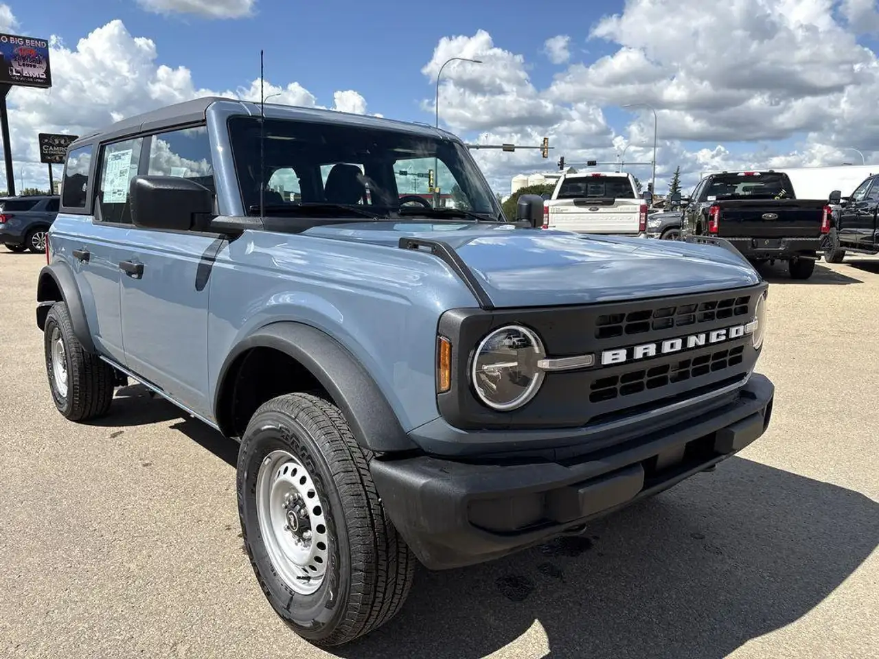 Ford Bronco снимка Ford Bronco