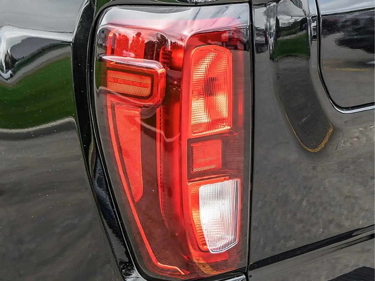 GMC Sierra 3500 снимка GMC Sierra 3500