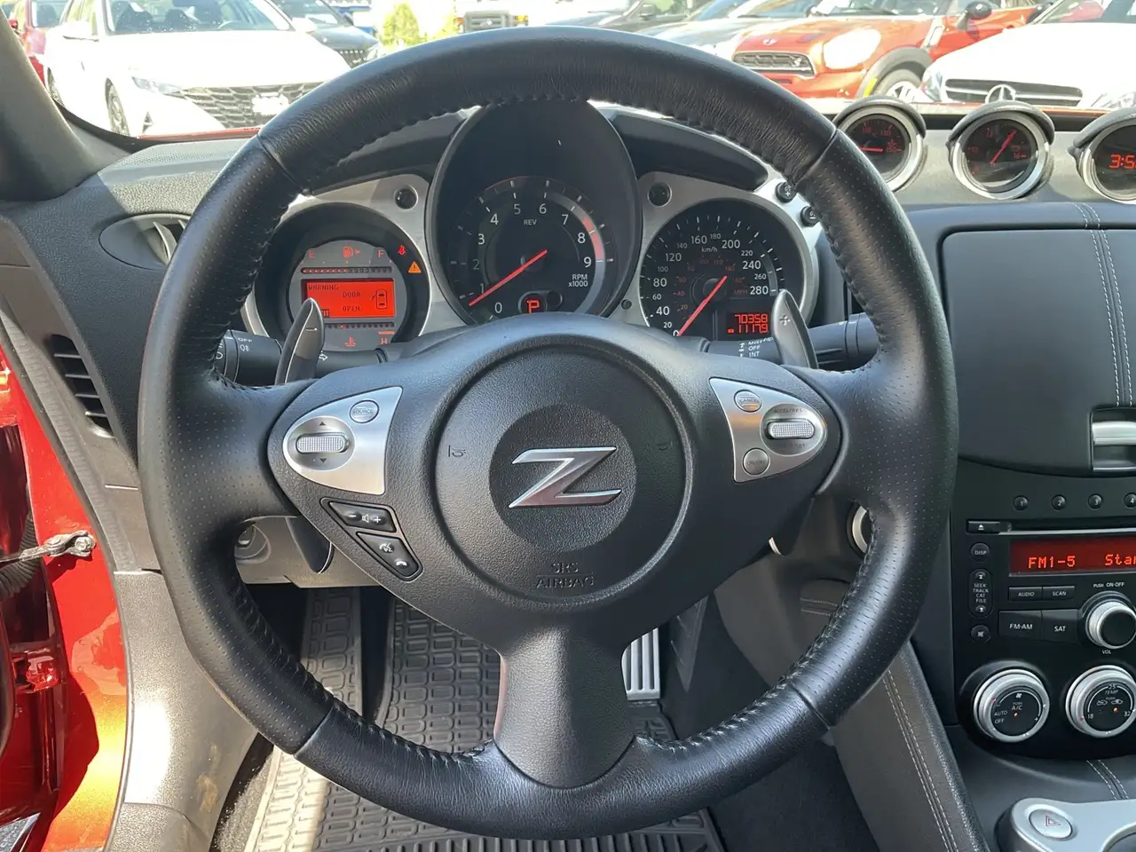 Nissan 370Z снимка Nissan 370Z