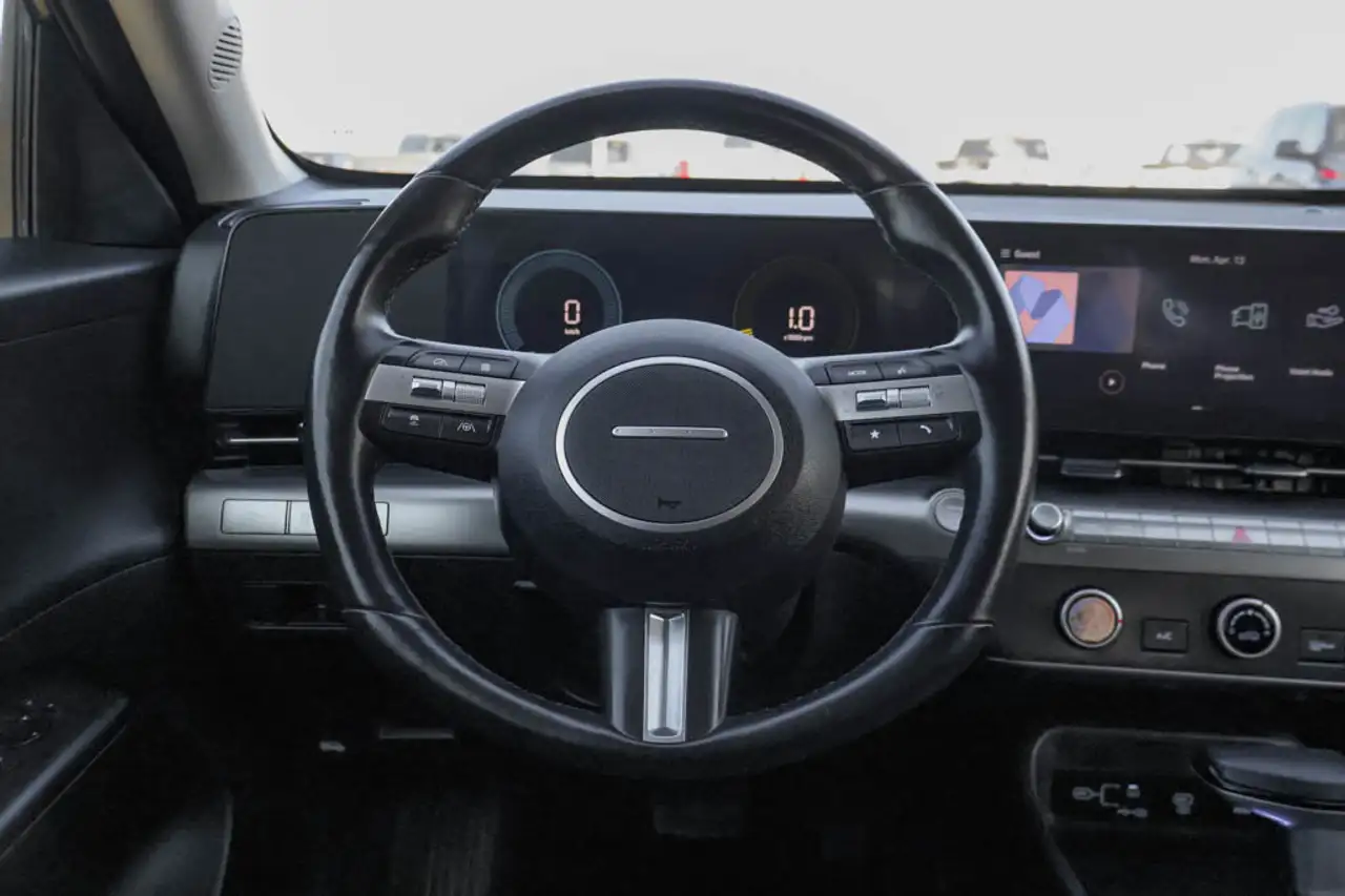 Hyundai KONA снимка Hyundai KONA