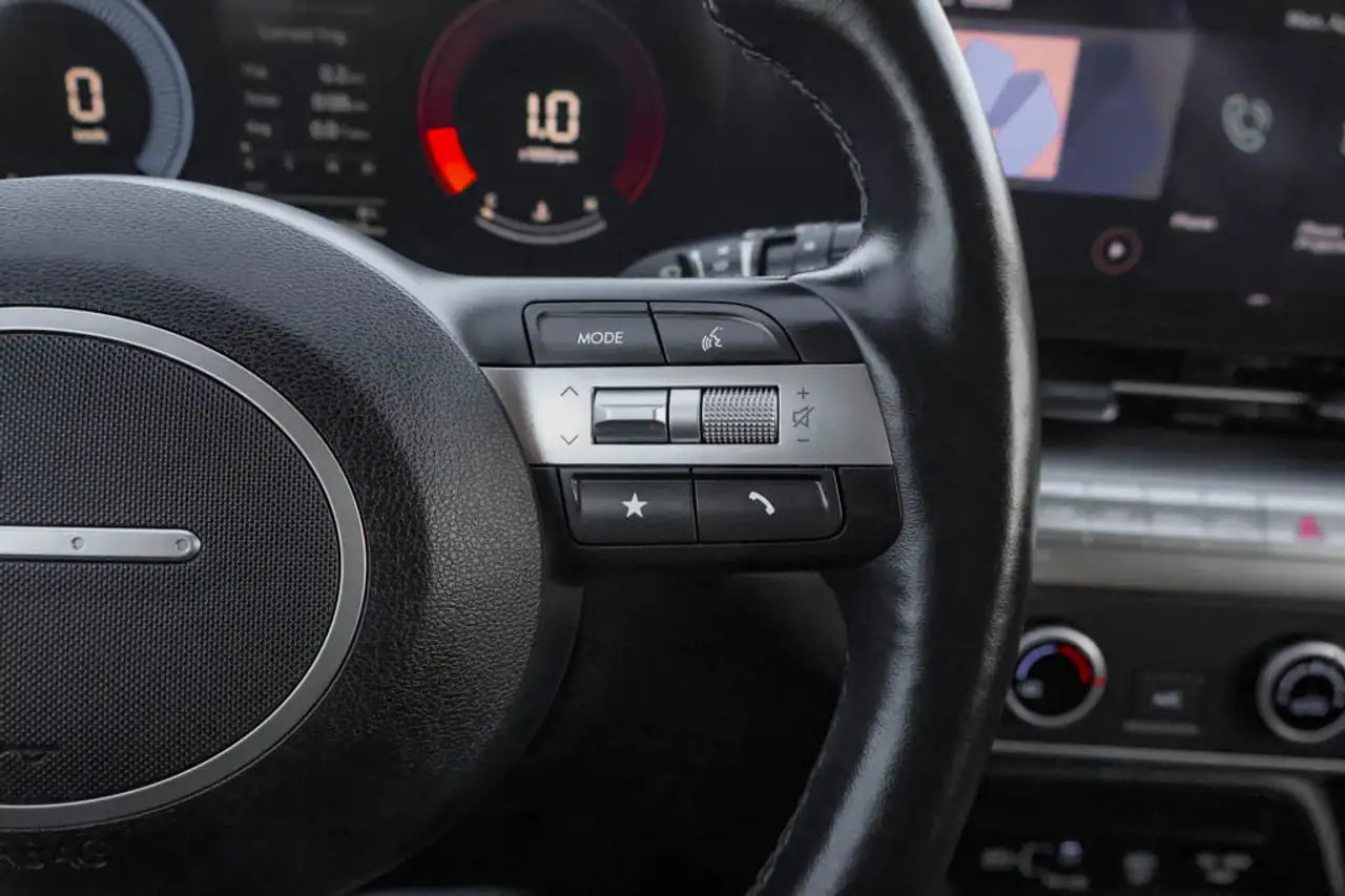 Hyundai KONA снимка Hyundai KONA