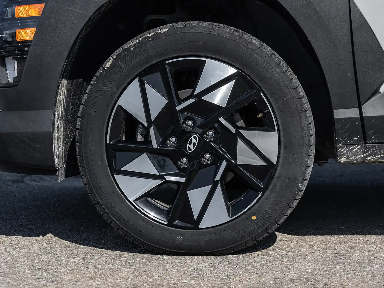 Hyundai KONA снимка Hyundai KONA