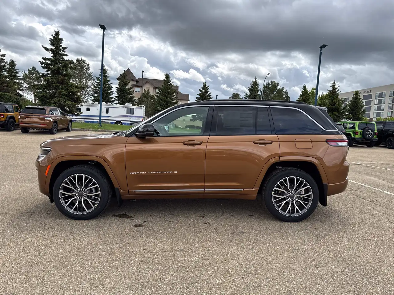 Jeep Grand Cherokee снимка Jeep Grand Cherokee