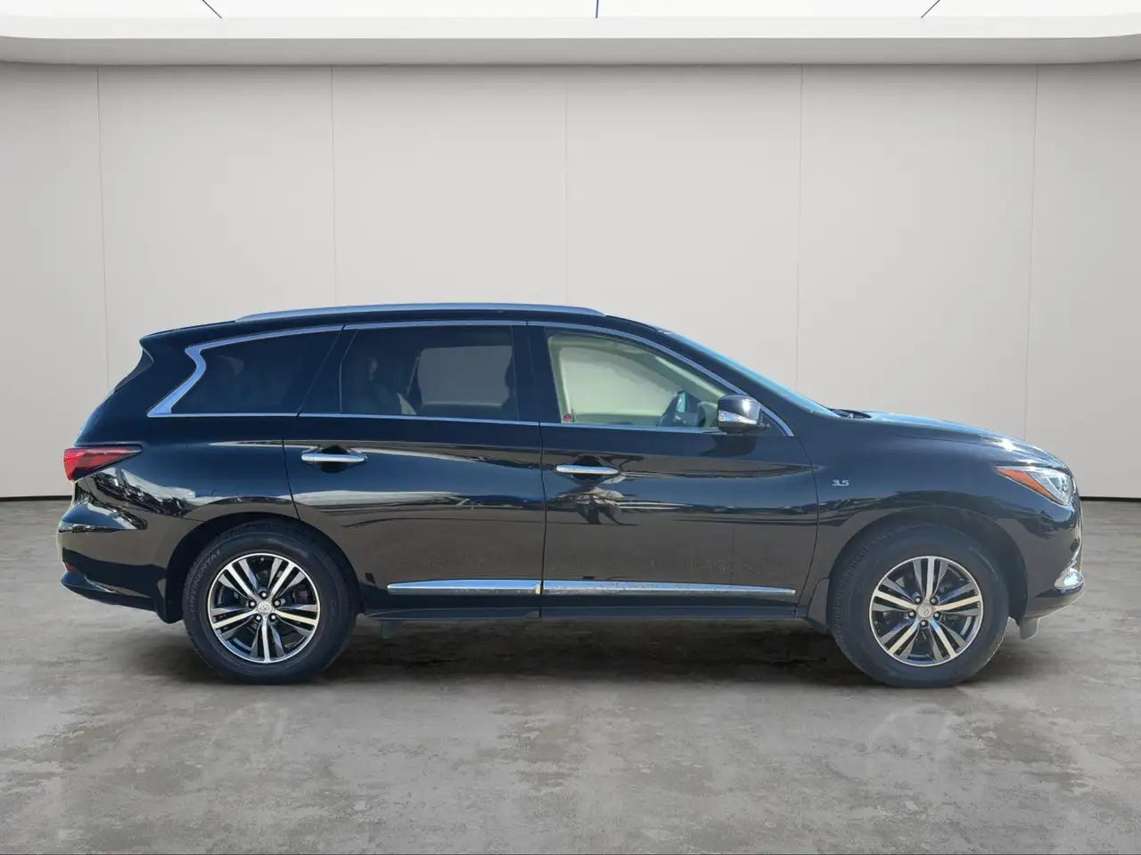 Infiniti QX60 снимка Infiniti QX60
