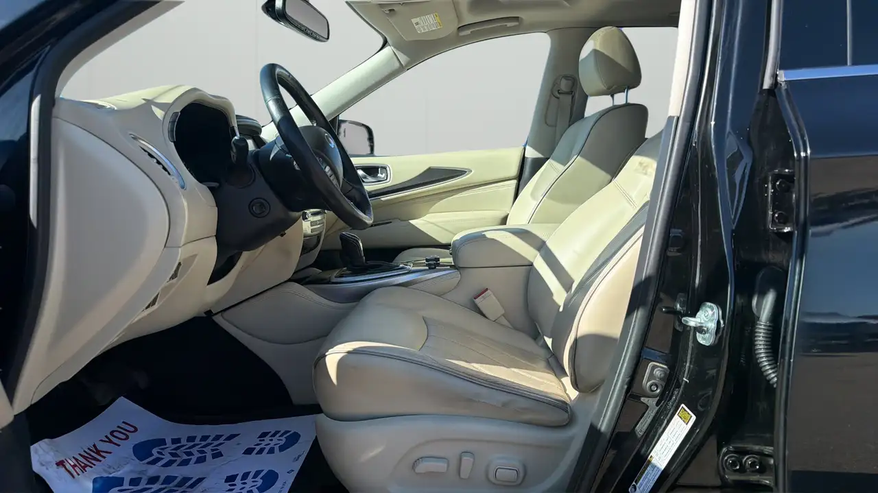 Infiniti QX60 снимка Infiniti QX60