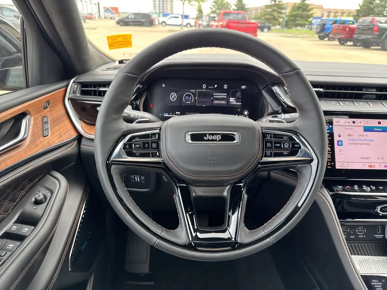 Jeep Grand Cherokee снимка Jeep Grand Cherokee