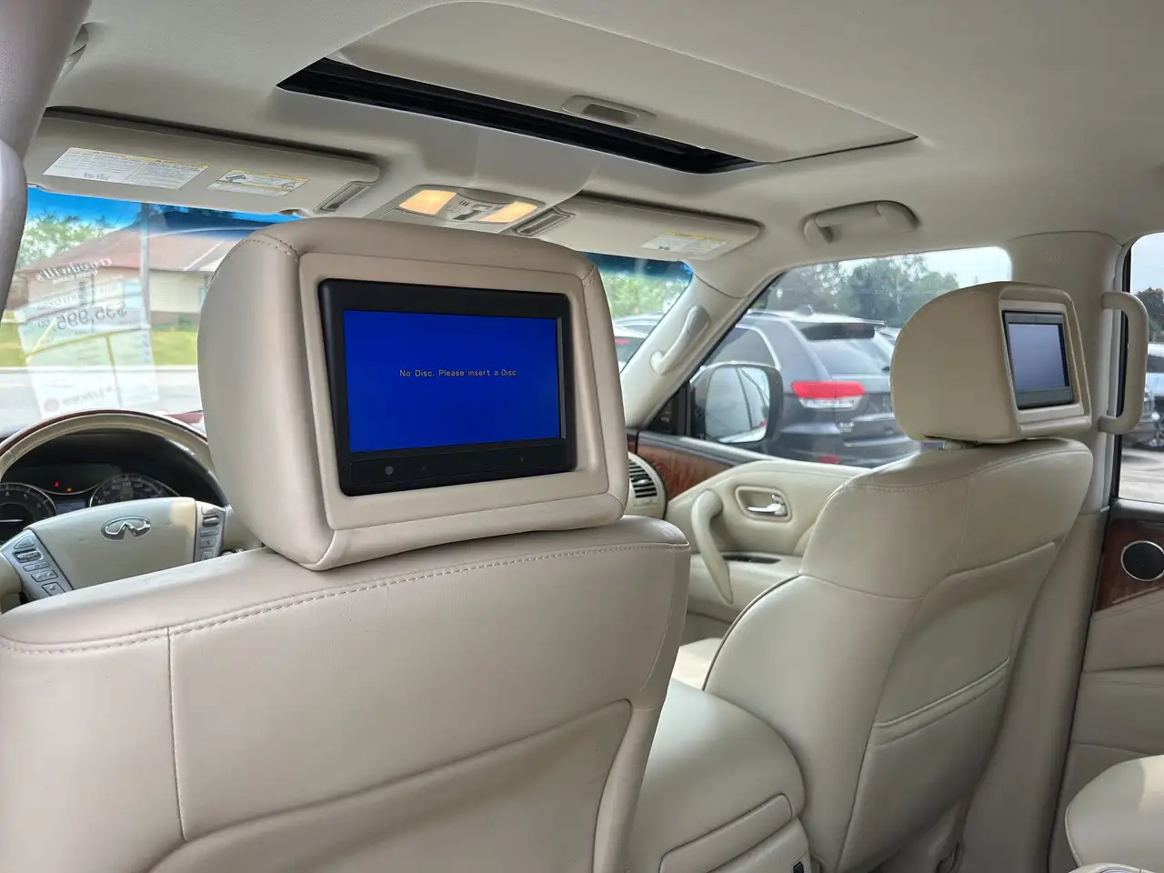 Infiniti QX80 снимка Infiniti QX80