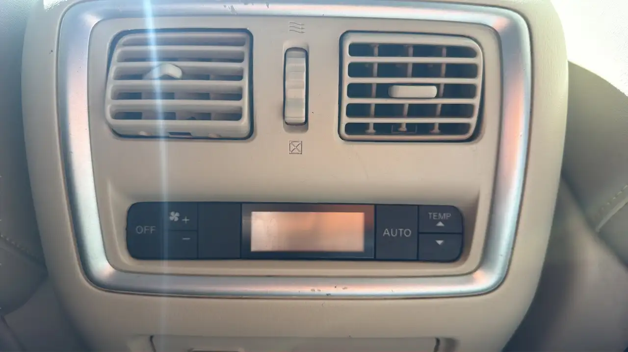 Infiniti QX60 снимка Infiniti QX60