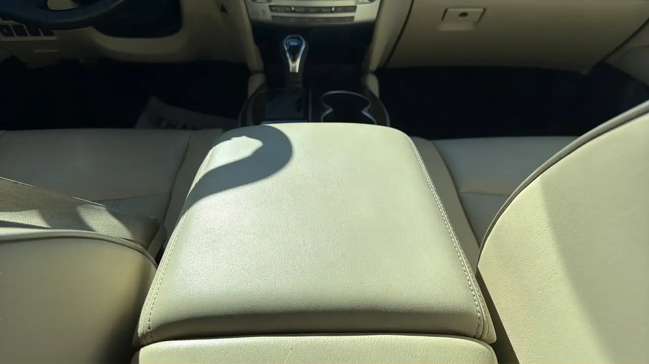 Infiniti QX60 снимка Infiniti QX60