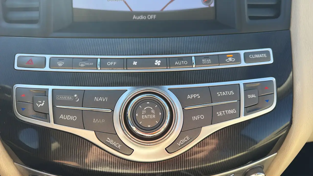 Infiniti QX60 снимка Infiniti QX60