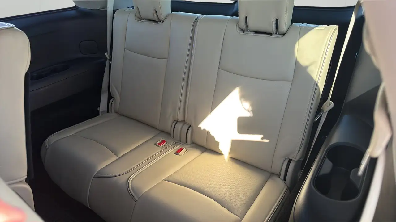 Infiniti QX60 снимка Infiniti QX60
