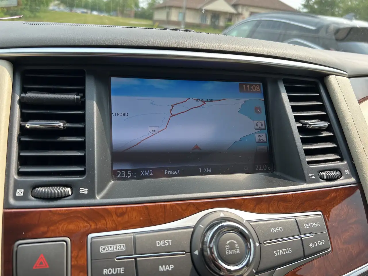 Infiniti QX80 снимка Infiniti QX80