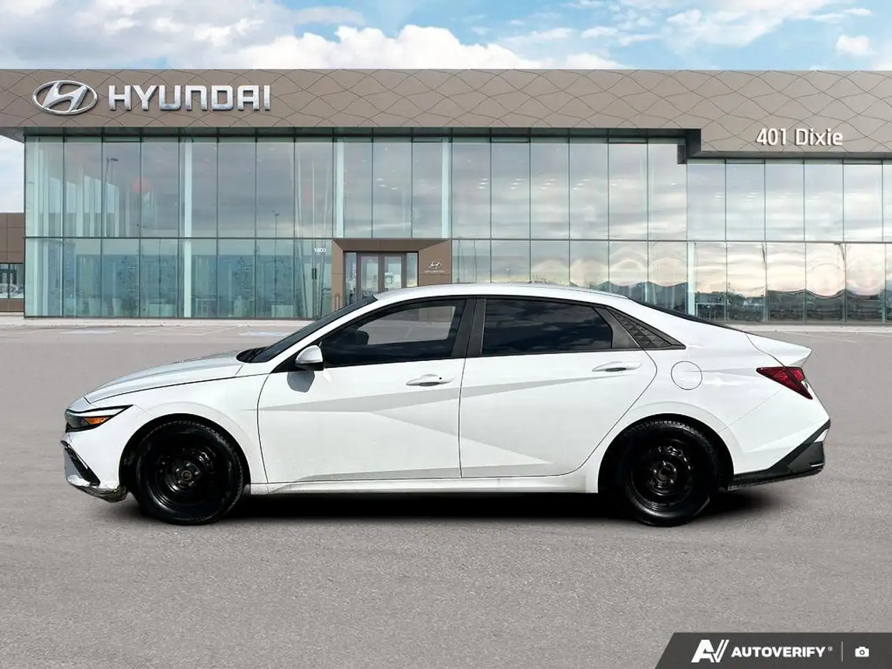 Hyundai ELANTRA снимка Hyundai ELANTRA