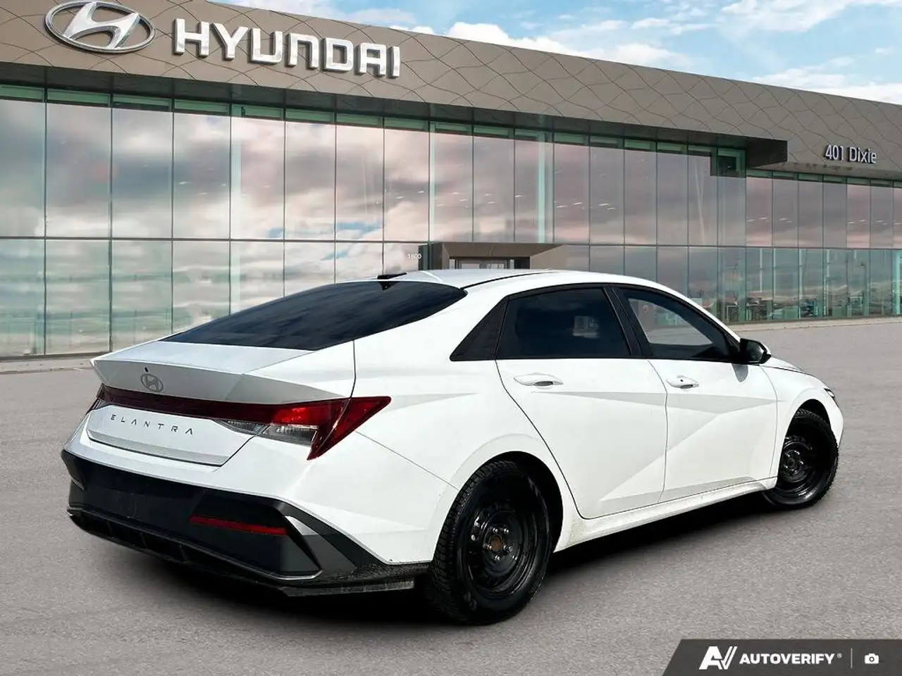 Hyundai ELANTRA снимка Hyundai ELANTRA