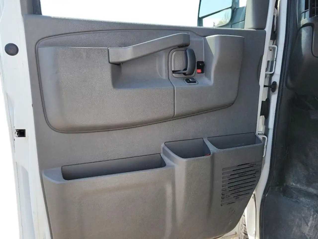 Chevrolet Express 2500 photo Chevrolet Express 2500