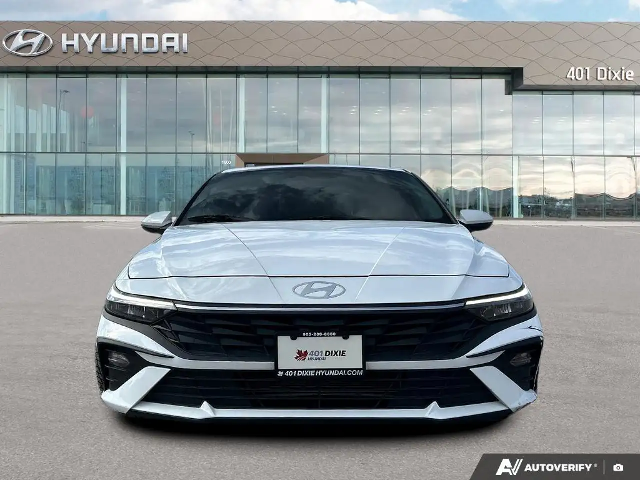 Hyundai ELANTRA снимка Hyundai ELANTRA
