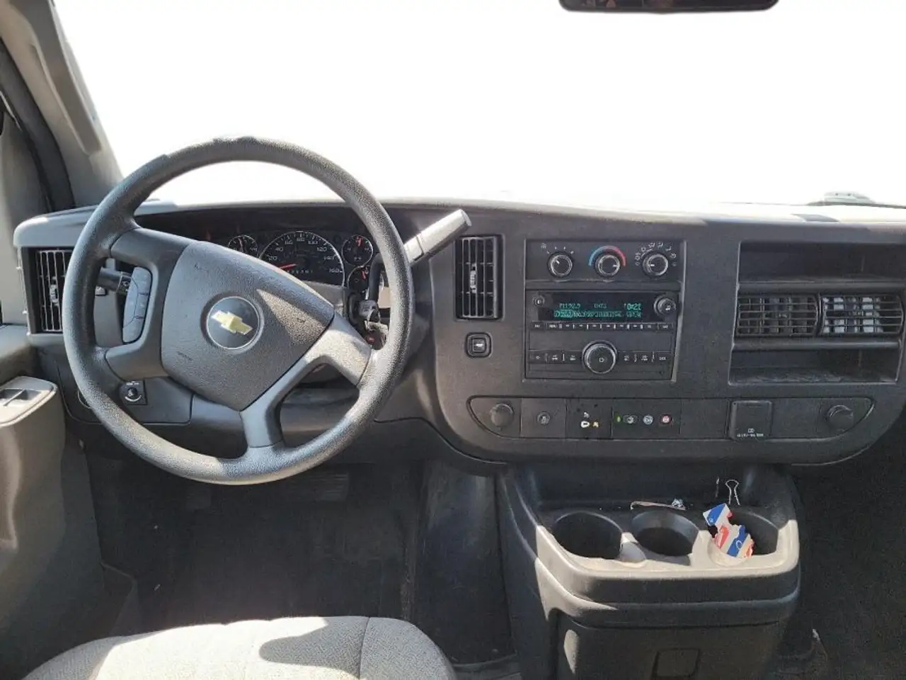 Chevrolet Express 2500 photo Chevrolet Express 2500