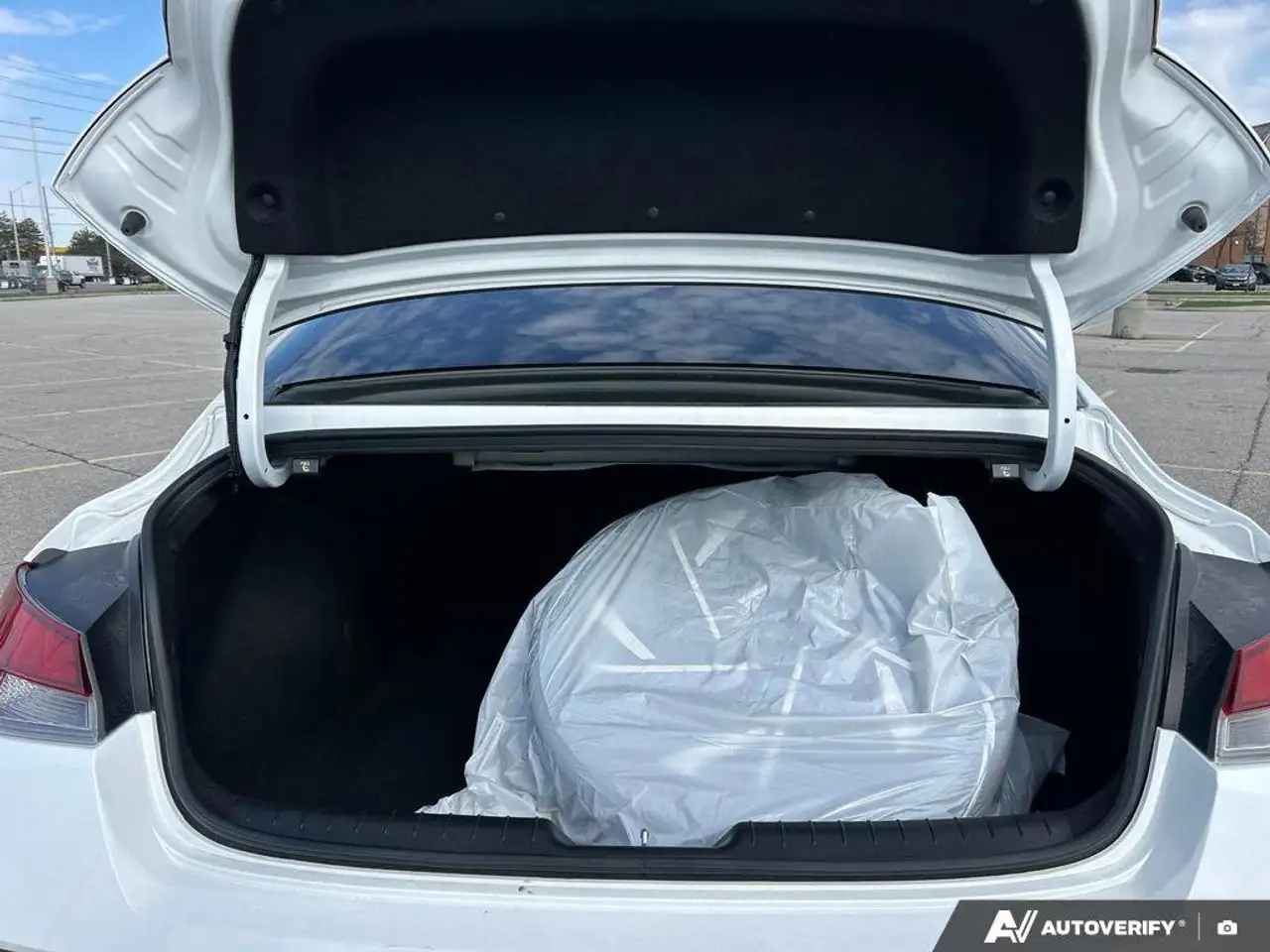 Hyundai ELANTRA снимка Hyundai ELANTRA