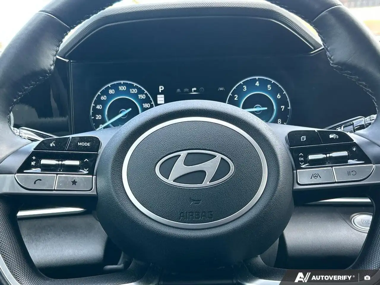 Hyundai ELANTRA снимка Hyundai ELANTRA