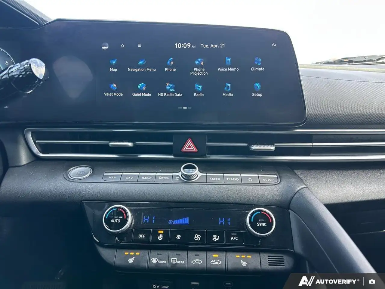 Hyundai ELANTRA снимка Hyundai ELANTRA