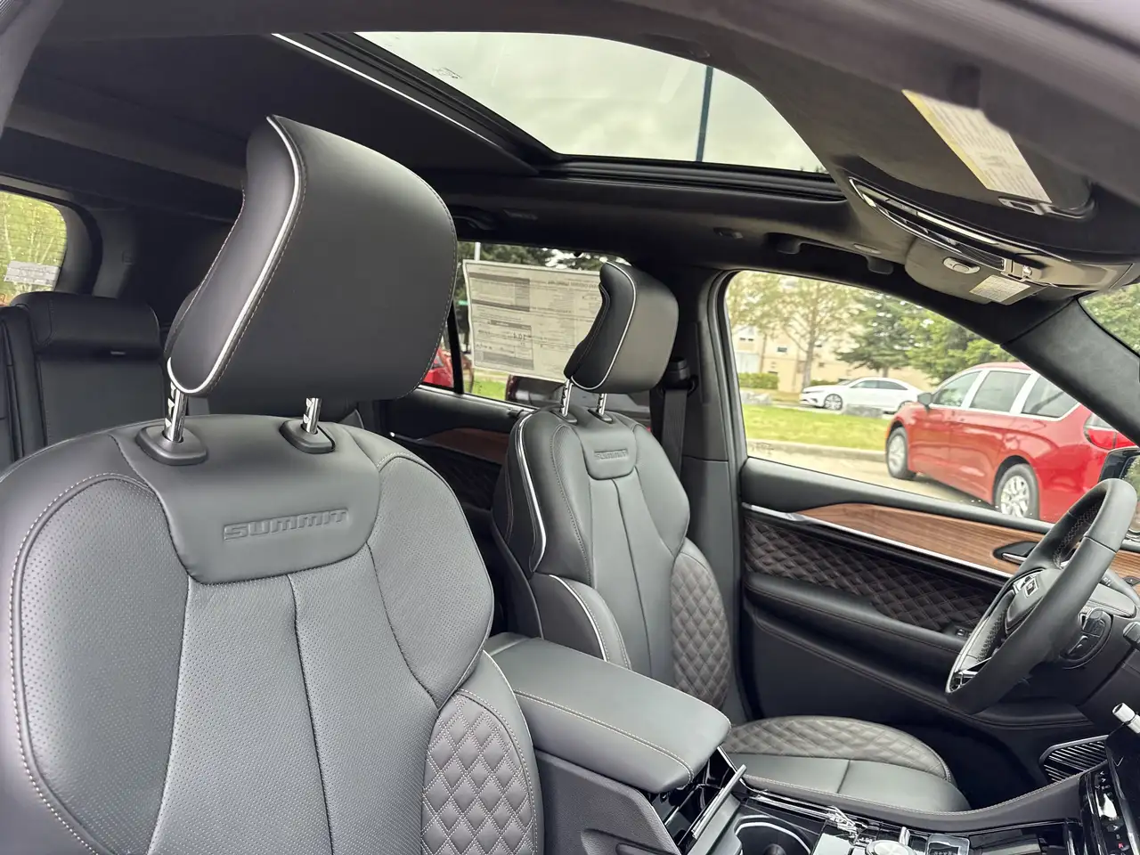 Jeep Grand Cherokee снимка Jeep Grand Cherokee