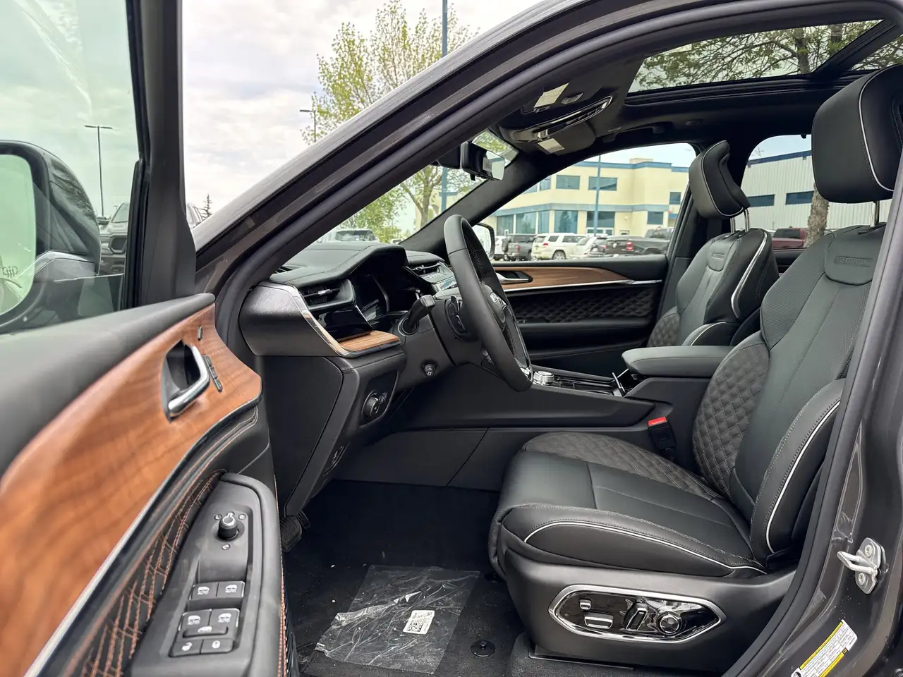 Jeep Grand Cherokee снимка Jeep Grand Cherokee