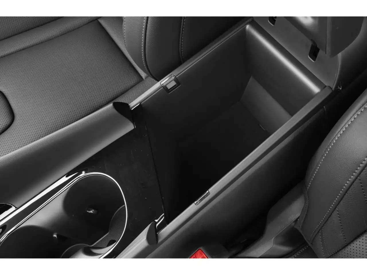 Hyundai ELANTRA photo Hyundai ELANTRA