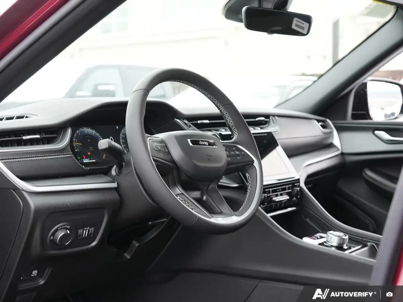 Jeep Grand Cherokee снимка Jeep Grand Cherokee