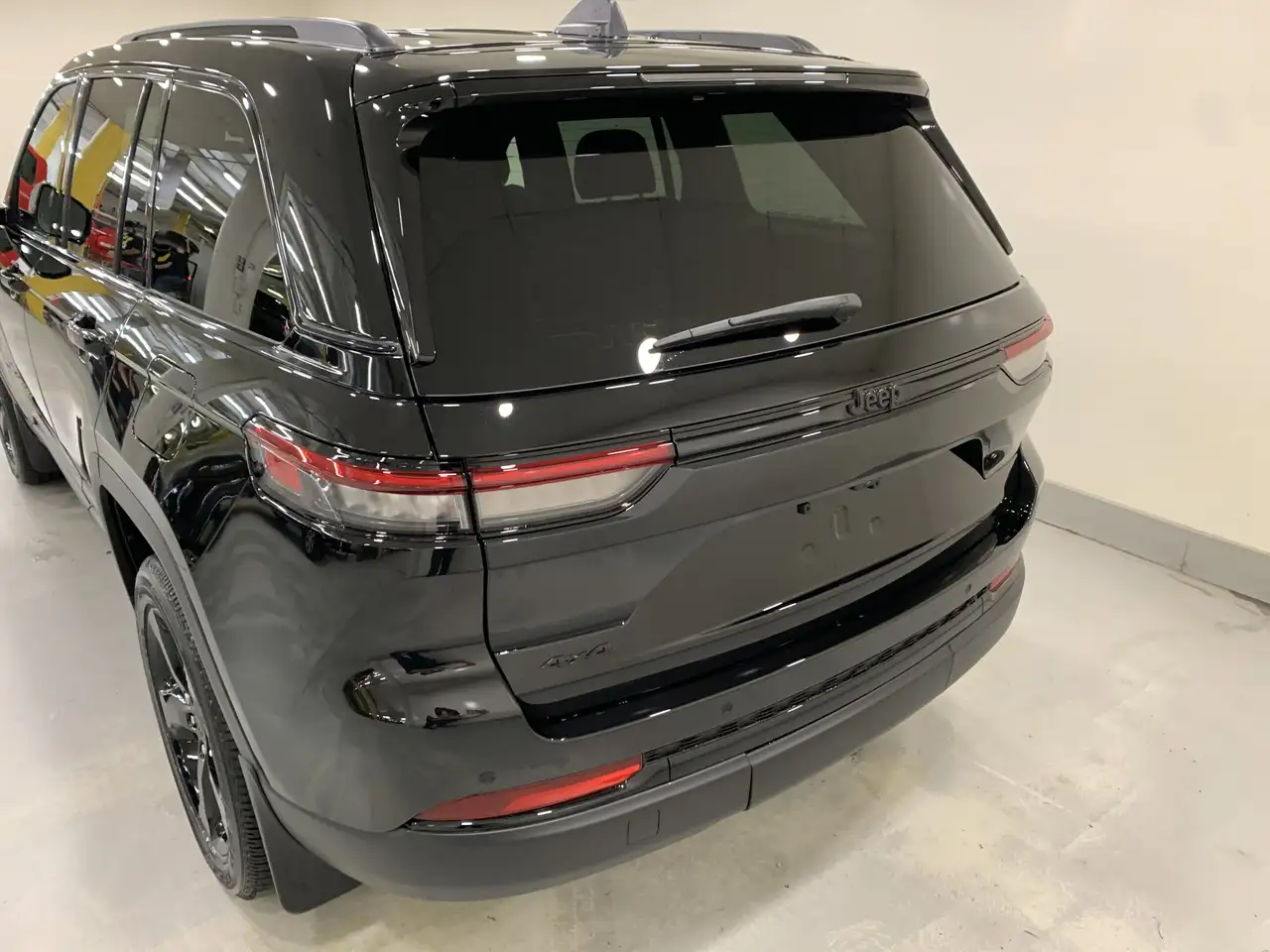 Jeep Grand Cherokee снимка Jeep Grand Cherokee