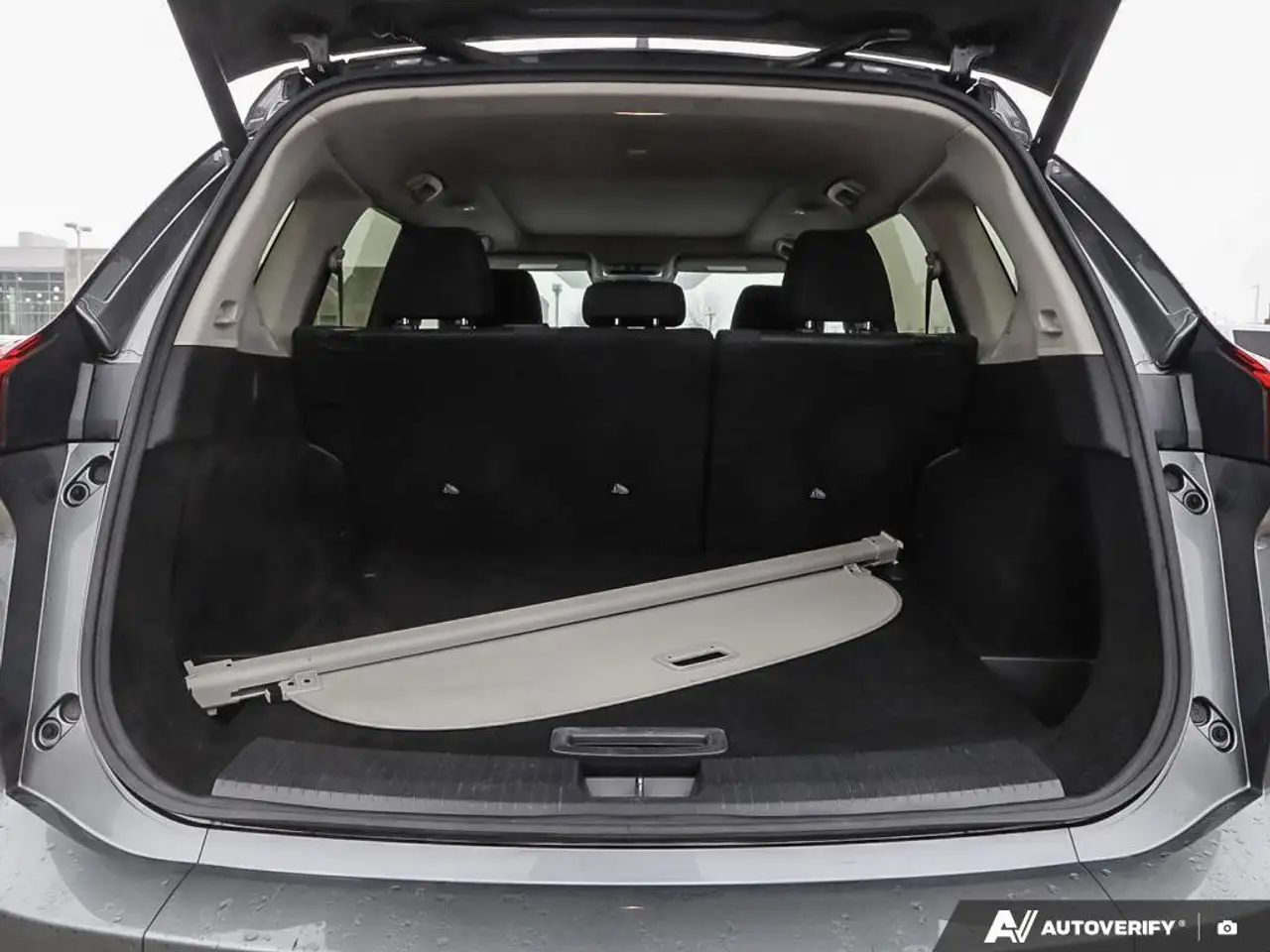 Nissan Rogue fotografie Nissan Rogue