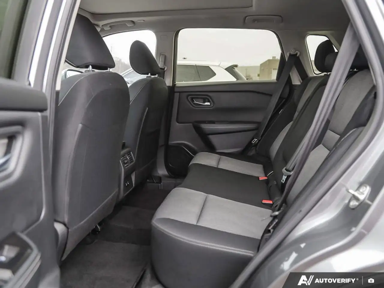 Nissan Rogue fotografie Nissan Rogue