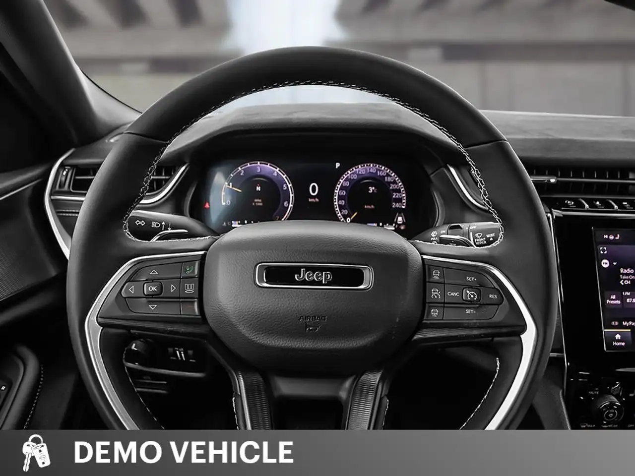 Jeep Grand Cherokee снимка Jeep Grand Cherokee