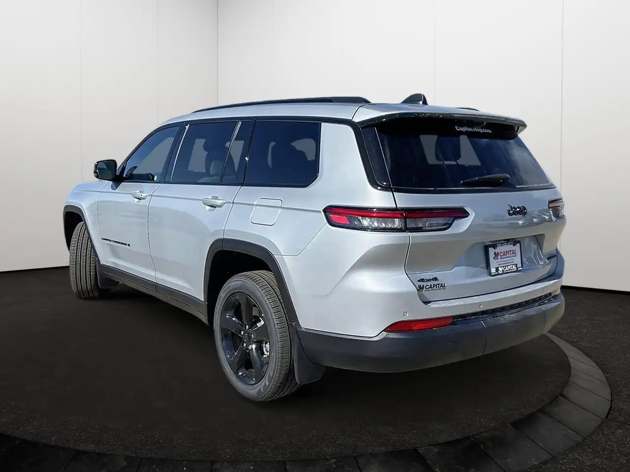 Jeep Grand Cherokee снимка Jeep Grand Cherokee