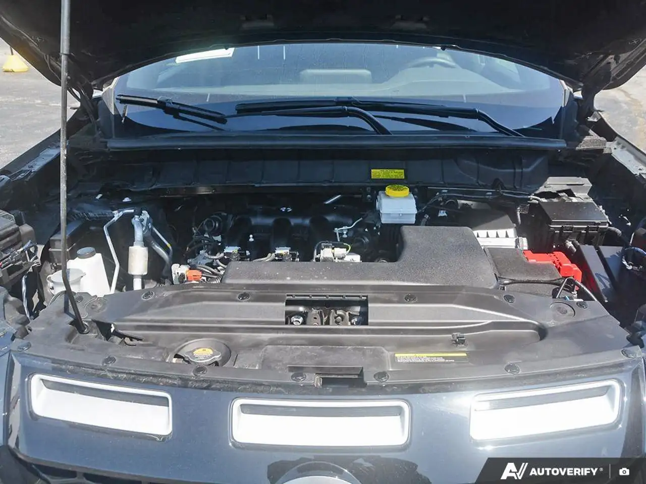 Nissan Pathfinder снимка Nissan Pathfinder