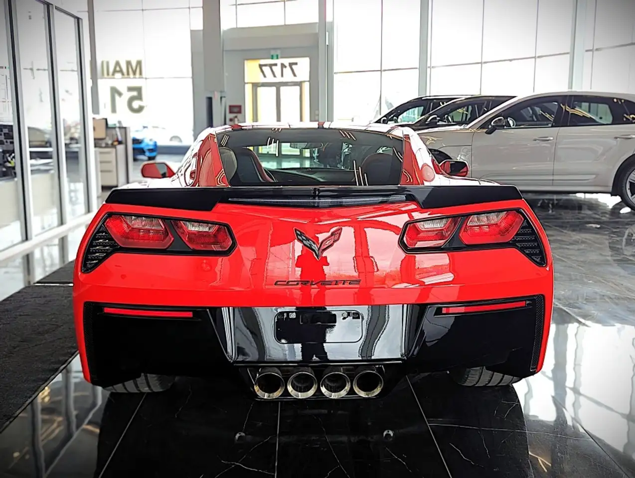 Chevrolet Corvette снимка Chevrolet Corvette
