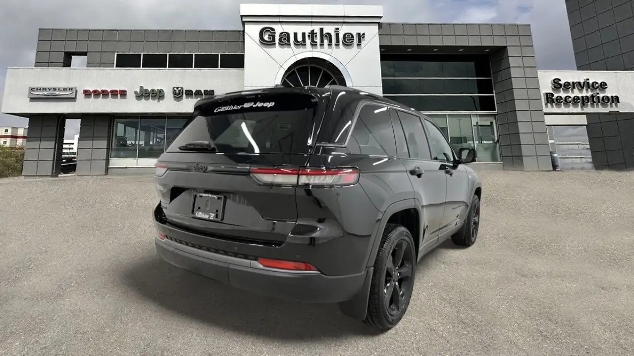 Jeep Grand Cherokee снимка Jeep Grand Cherokee
