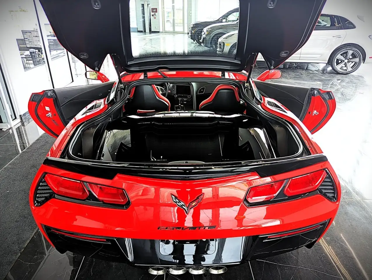 Chevrolet Corvette снимка Chevrolet Corvette