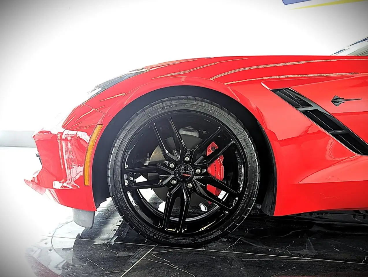 Chevrolet Corvette снимка Chevrolet Corvette
