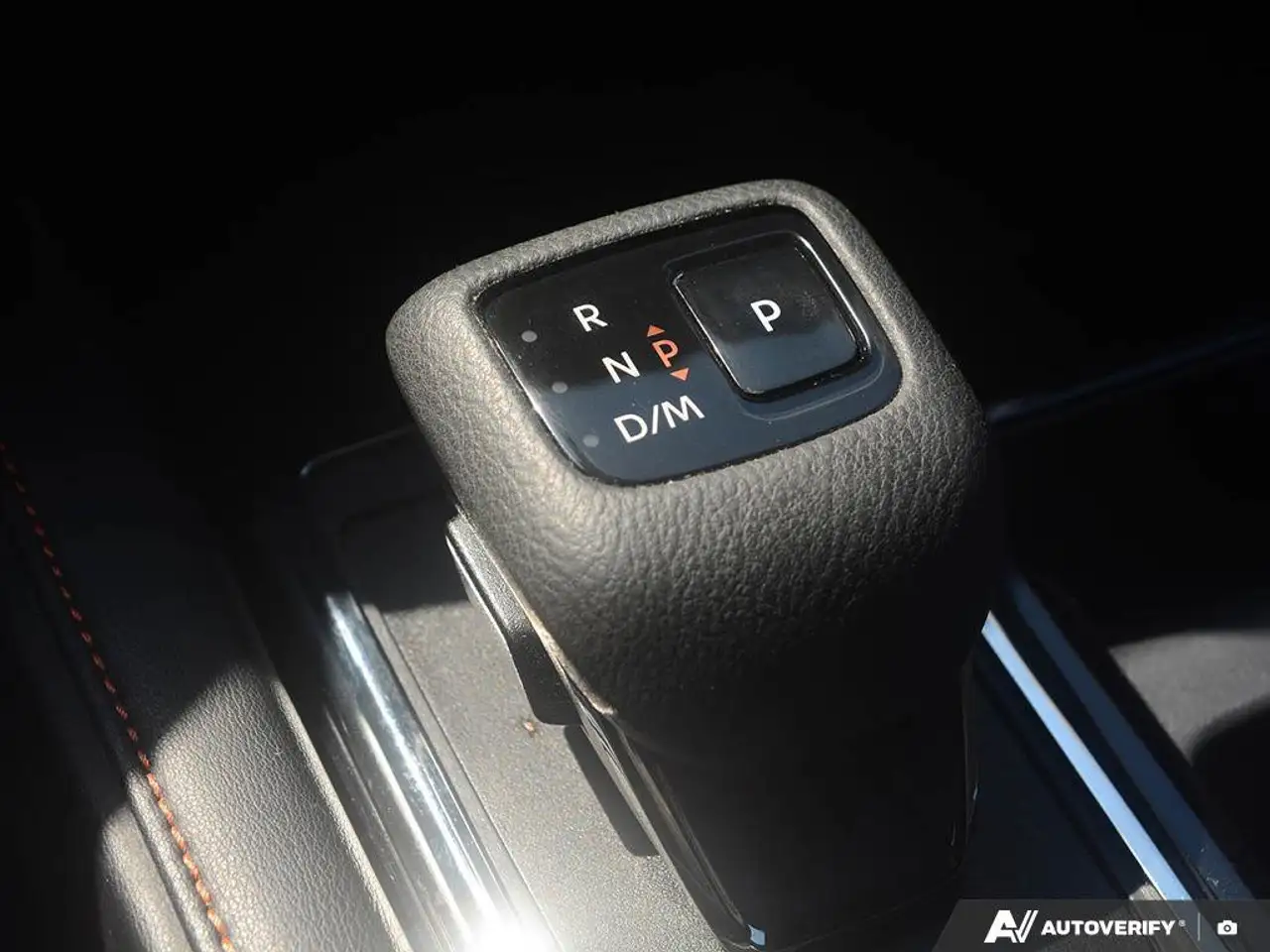 Nissan Pathfinder снимка Nissan Pathfinder