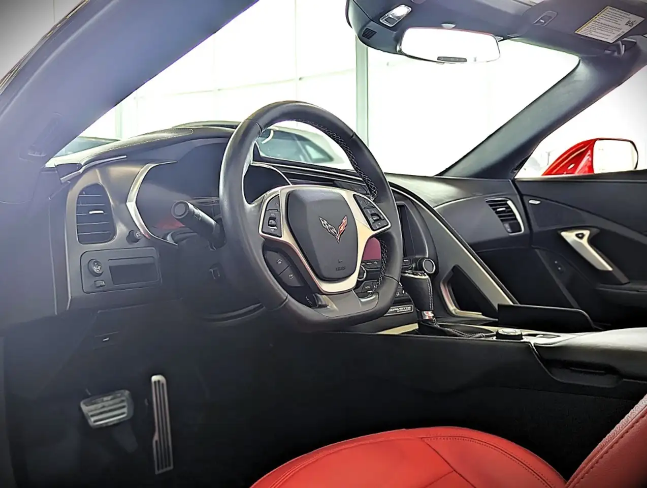Chevrolet Corvette снимка Chevrolet Corvette